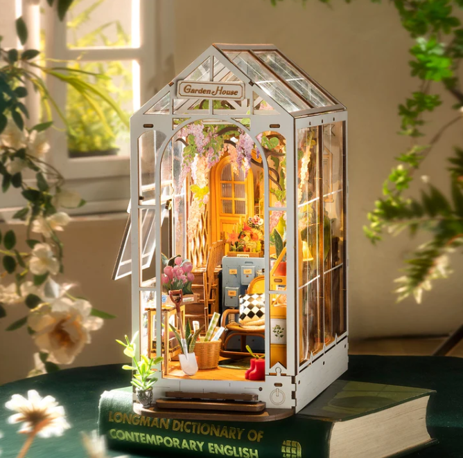 Book Nook Kit Garden House